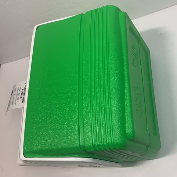 IGLOO x HELLO KITTY KEROPPI Cooler 4 Qt NWT - Picture 5 of 8